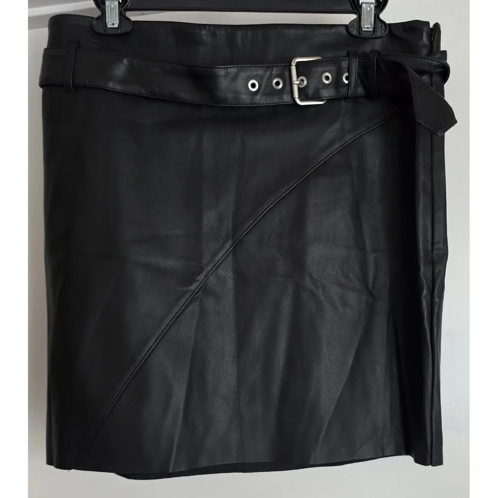 NWT‎ Express Women's Mini Skirt Size 12 Black Faux Leather Biker Moto